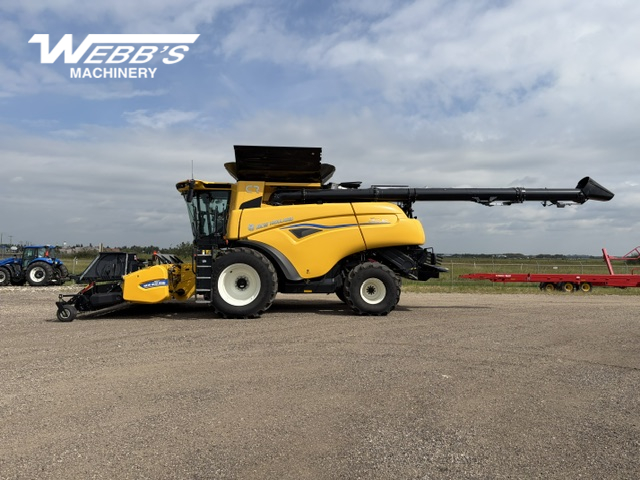2024 New Holland CR10.90Z Combine