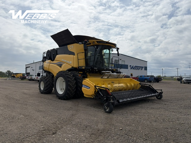 2024 New Holland CR10.90Z Combine