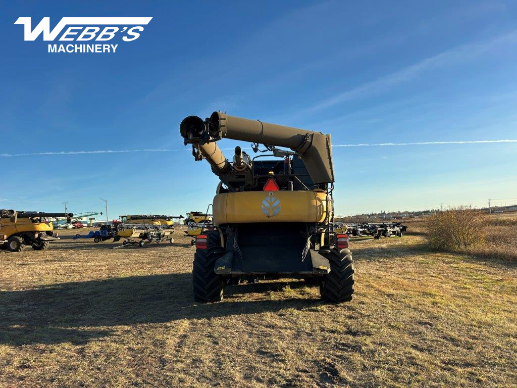 2024 New Holland CR10.90Z Combine