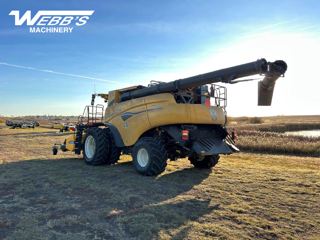 2024 New Holland CR10.90Z Combine