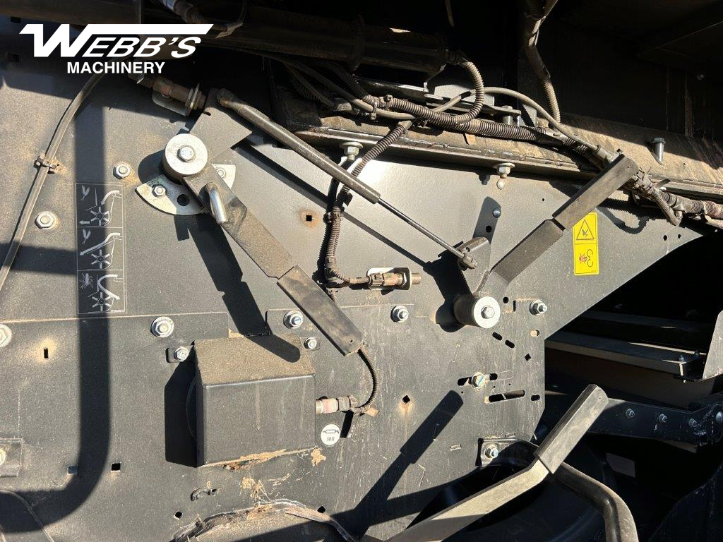 2024 New Holland CR10.90Z Combine