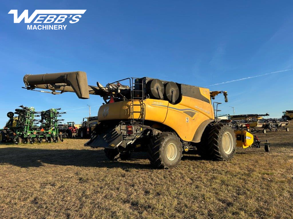 2024 New Holland CR10.90Z Combine