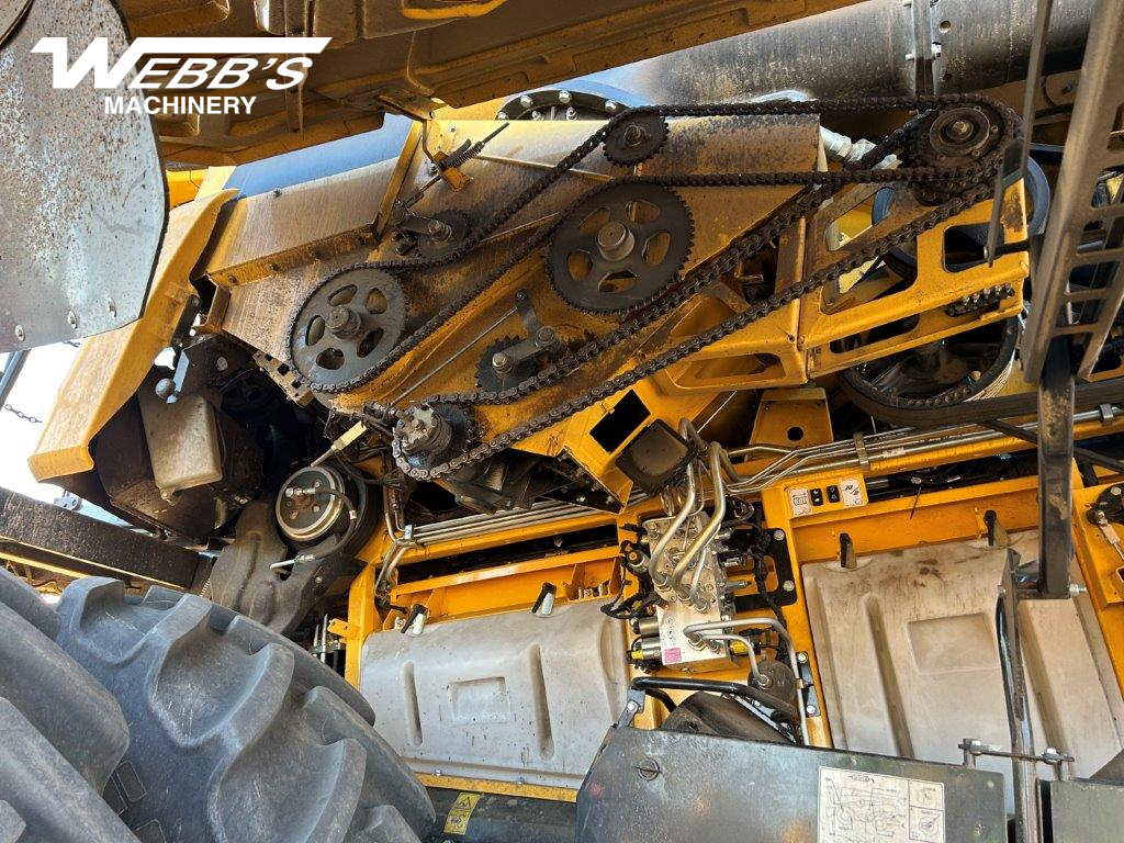 2024 New Holland CR10.90Z Combine