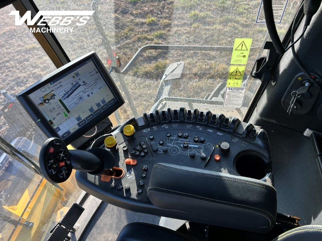 2024 New Holland CR10.90Z Combine