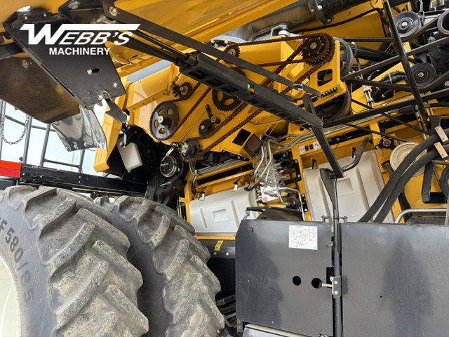 2024 New Holland CR10.90Z Combine