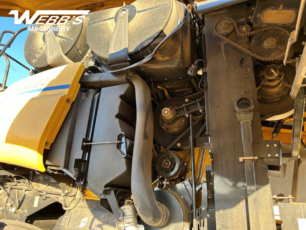 2024 New Holland CR10.90Z Combine