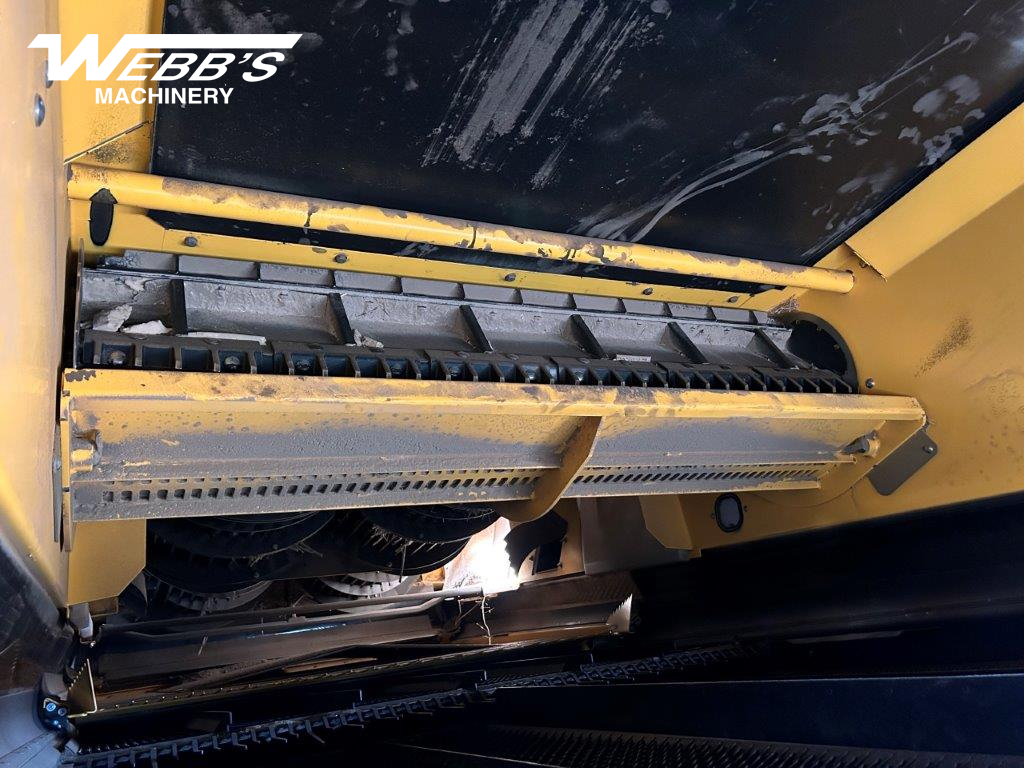 2024 New Holland CR10.90Z Combine