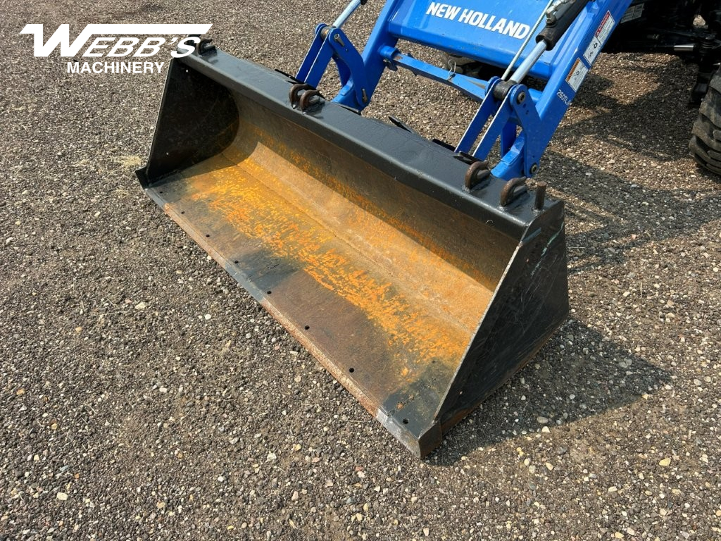 2015 New Holland Boomer 47 Tractor