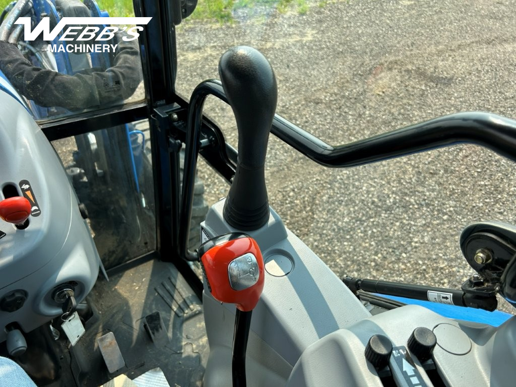 2015 New Holland Boomer 47 Tractor