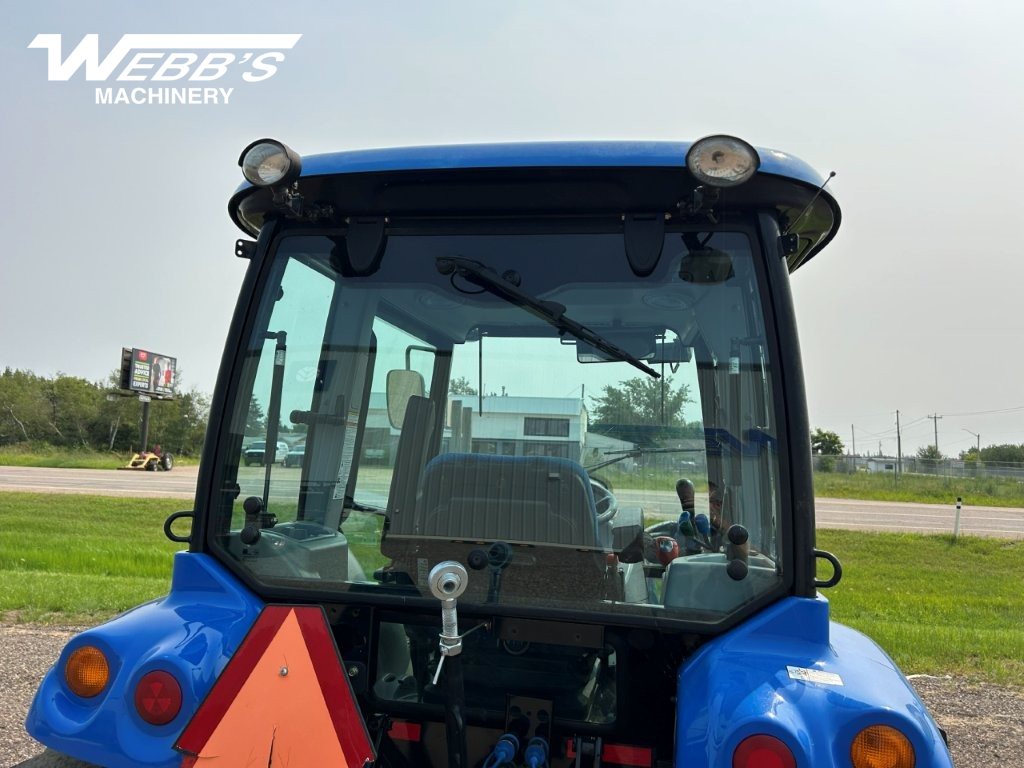 2015 New Holland Boomer 47 Tractor