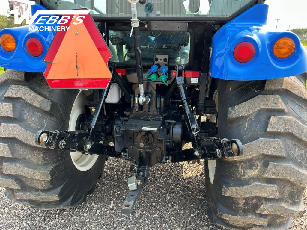 2015 New Holland Boomer 47 Tractor
