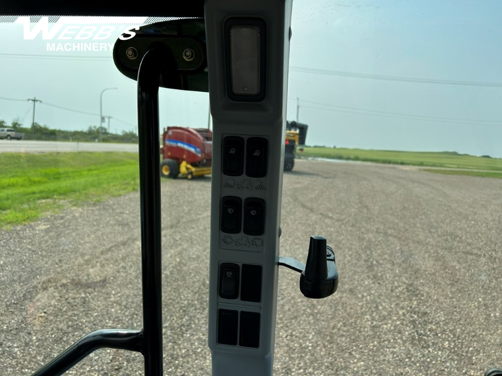 2015 New Holland Boomer 47 Tractor