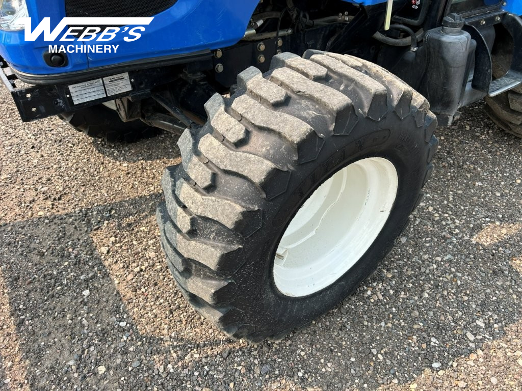 2015 New Holland Boomer 47 Tractor