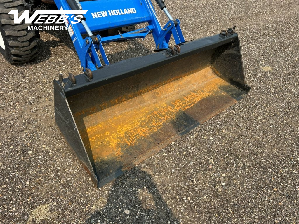 2015 New Holland Boomer 47 Tractor
