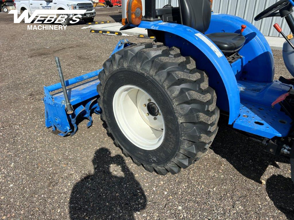 2013 New Holland Workmaster 40 Tractor
