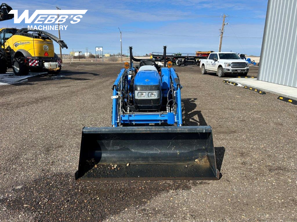2013 New Holland Workmaster 40 Tractor