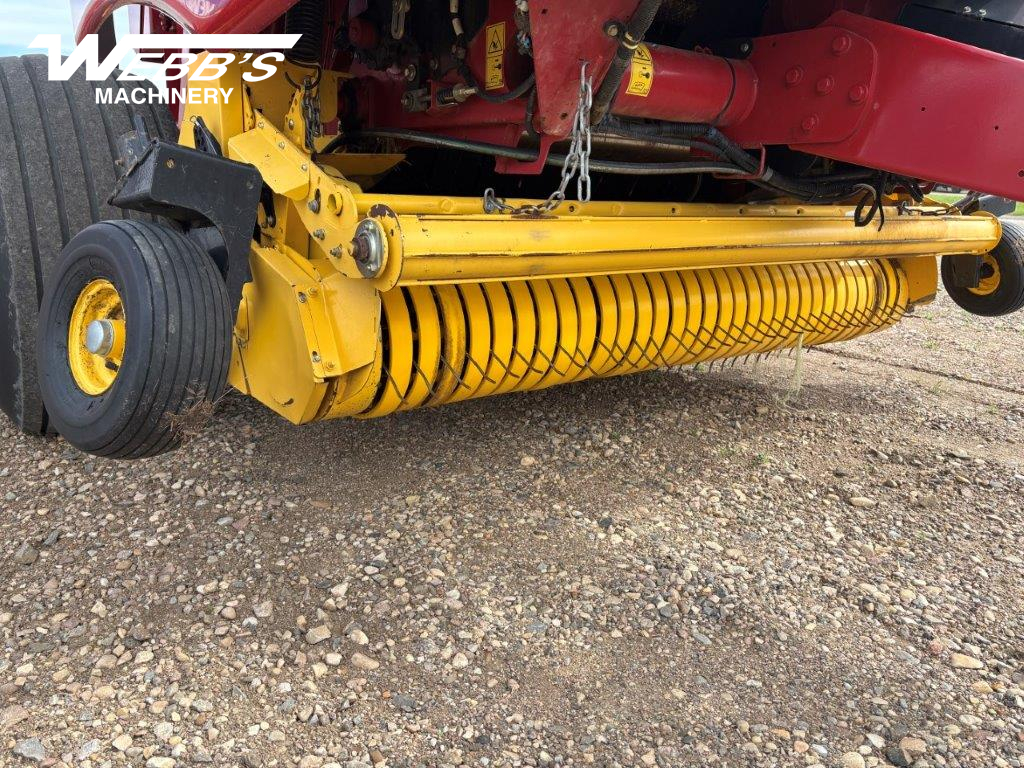 2021 New Holland Rollbelt 560 Baler/Round