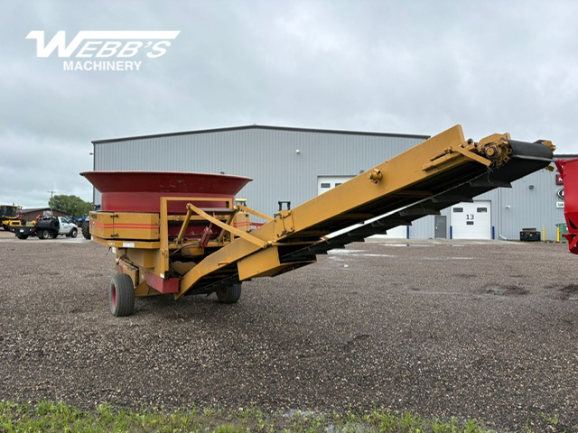 2005 Haybuster H1000 Tub Grinder