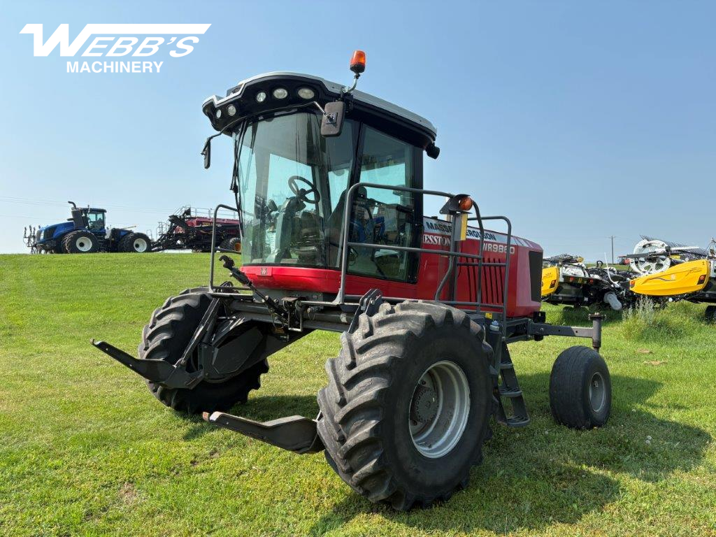 2015 Massey Ferguson WR9860 Windrower
