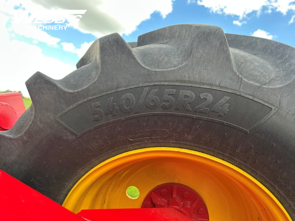 2025 Bourgault 3335-66PHD Air Drill