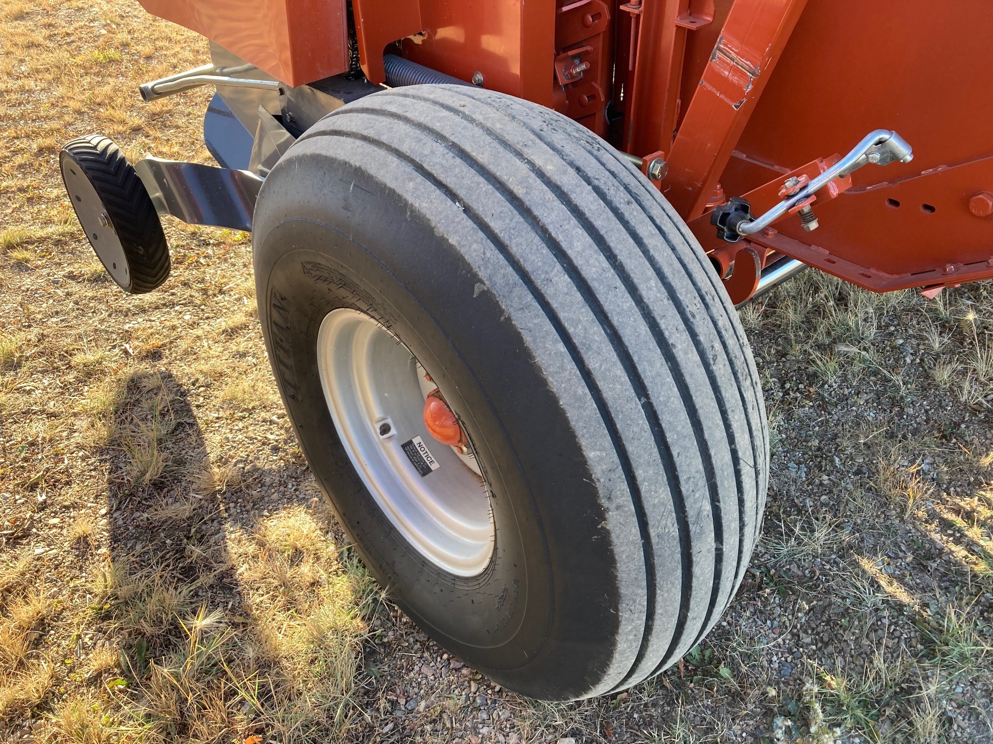 2009 Massey Ferguson 2756A Baler/Round