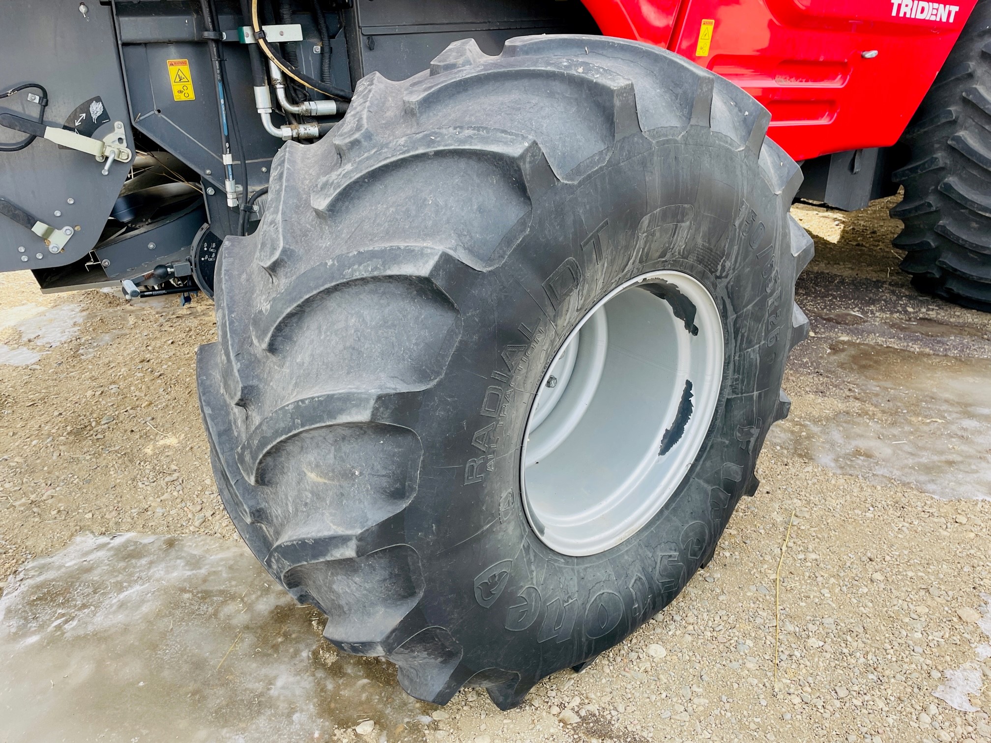2015 Massey Ferguson 9565 Combine