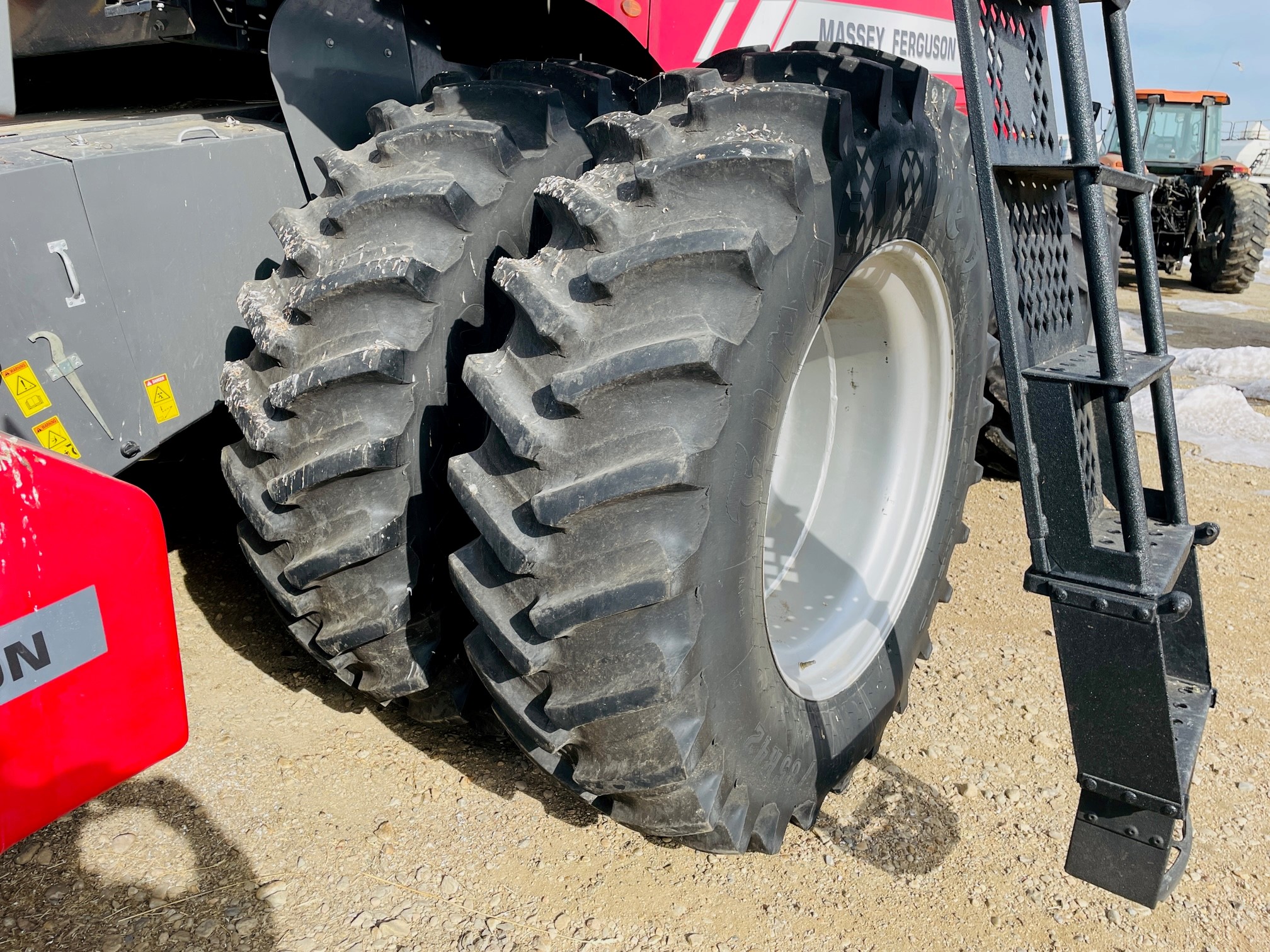 2015 Massey Ferguson 9565 Combine