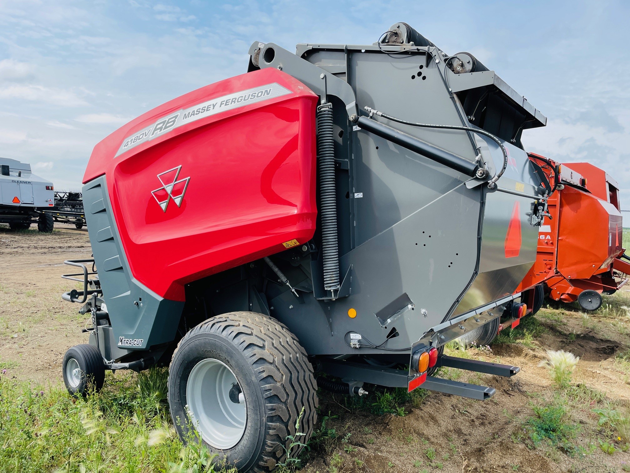 2022 Massey Ferguson 4180V Baler/Round