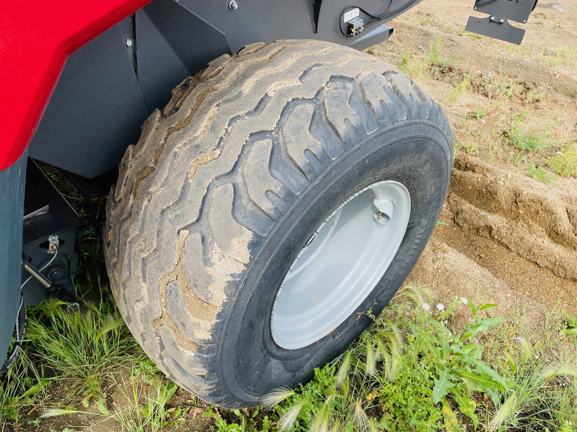 2022 Massey Ferguson 4180V Baler/Round