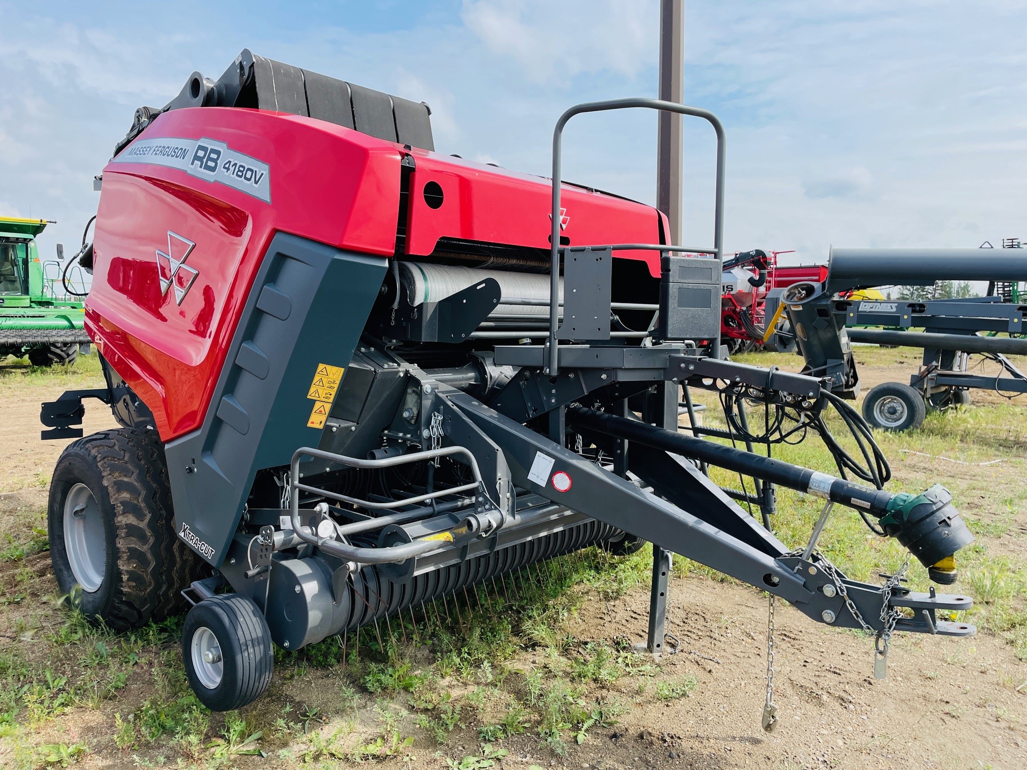 2022 Massey Ferguson 4180V Baler/Round