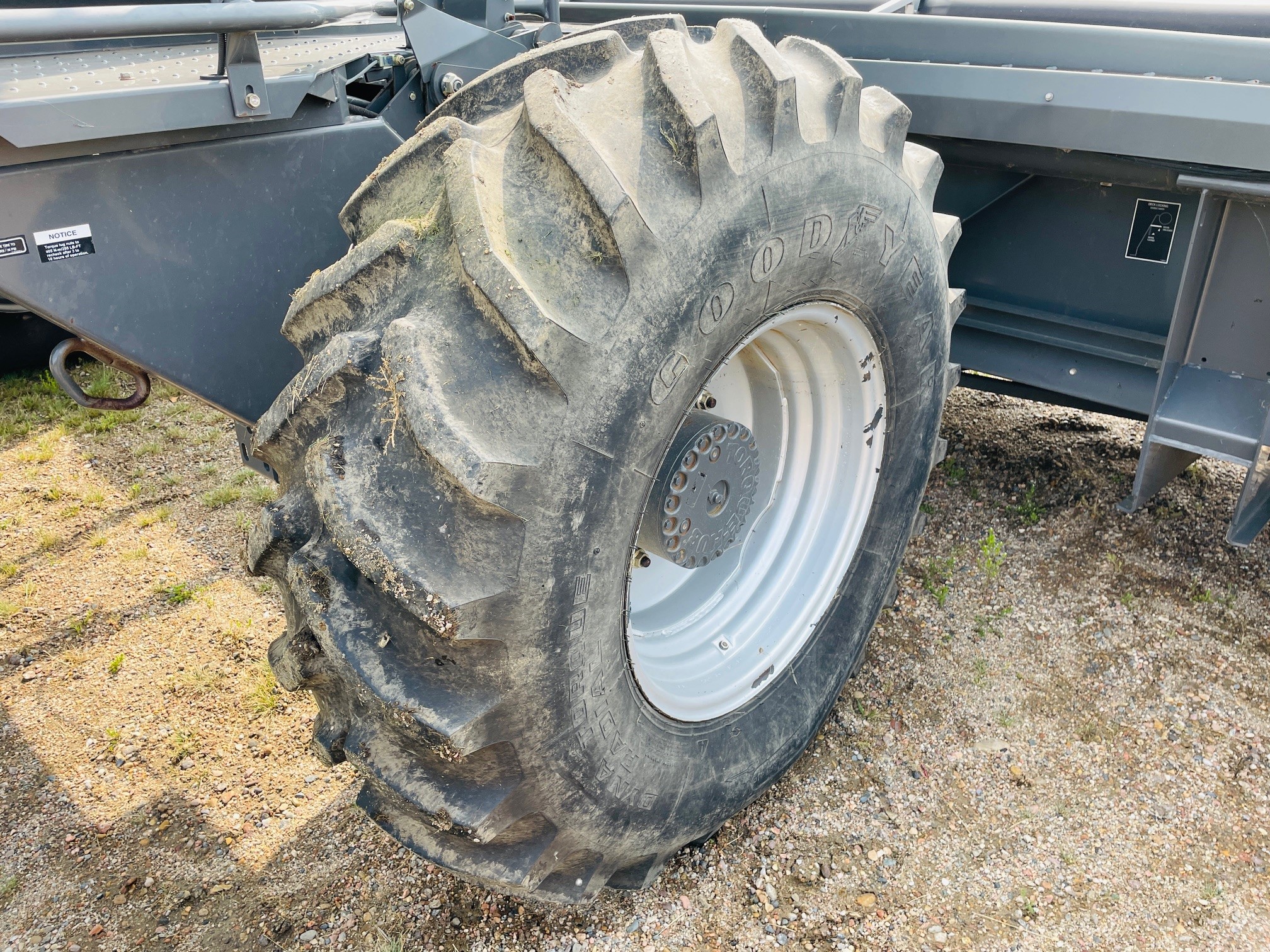 2011 Challenger SP115C Swather