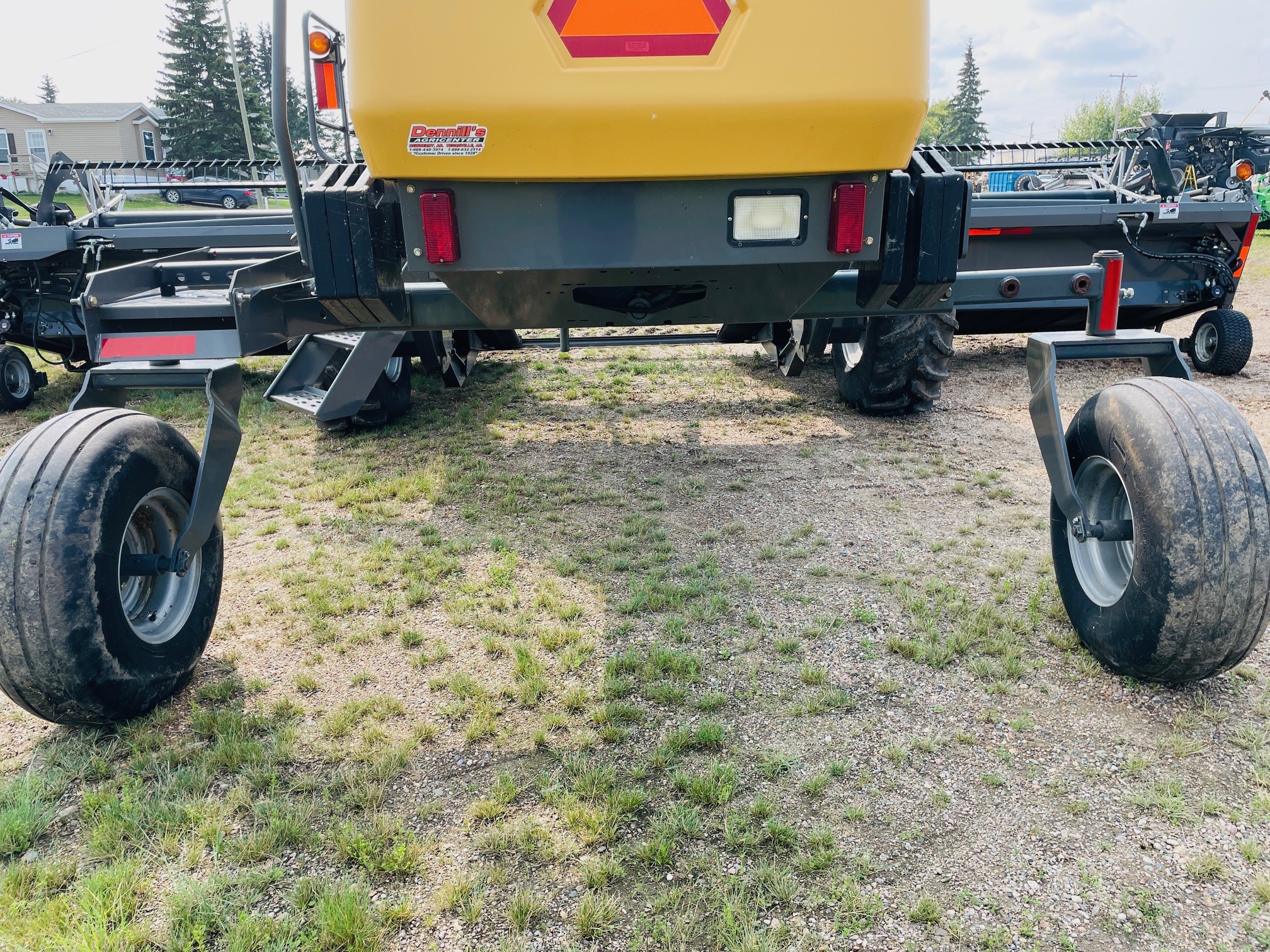 2011 Challenger SP115C Swather