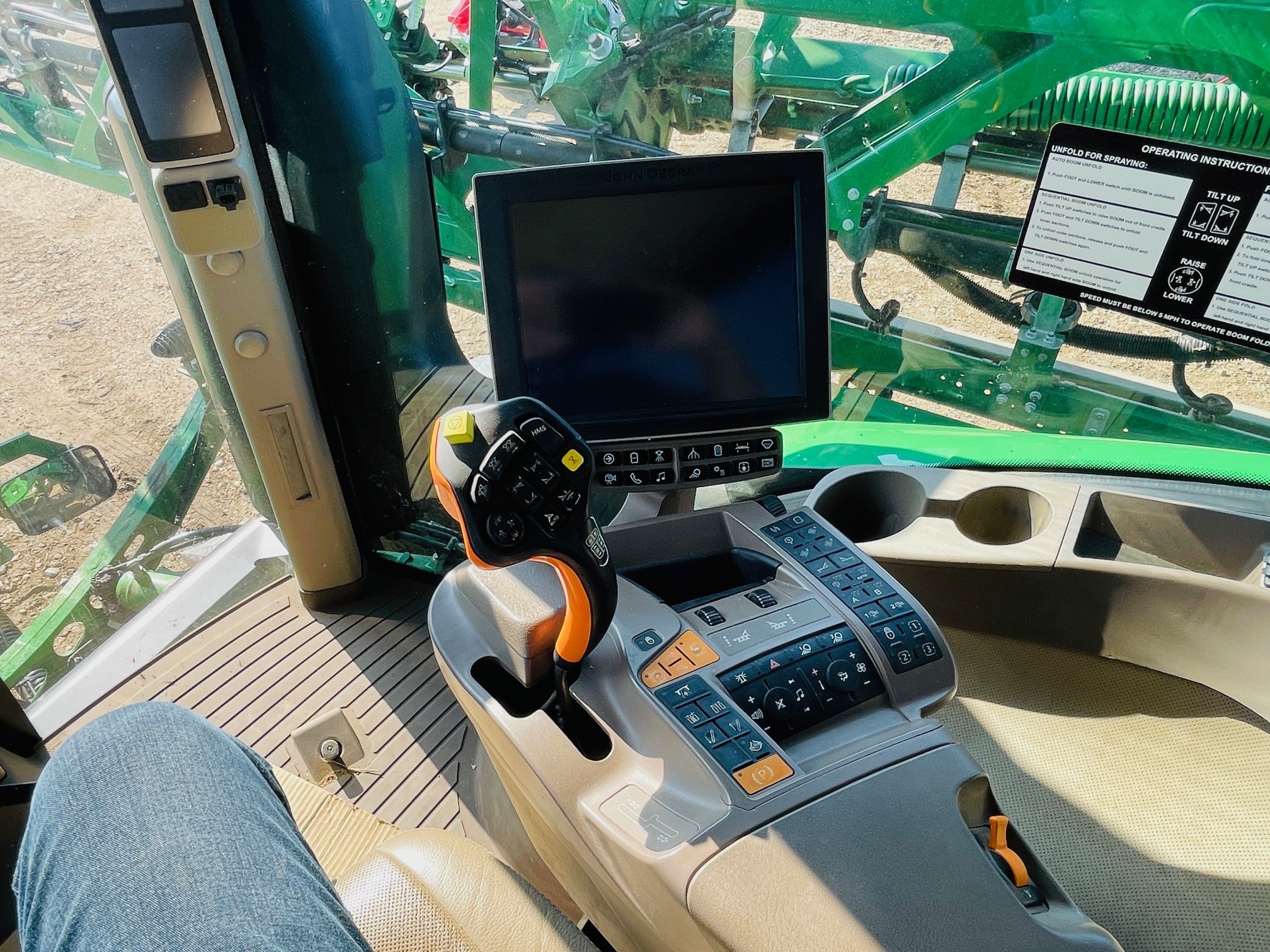 2019 John Deere R4044 Sprayer