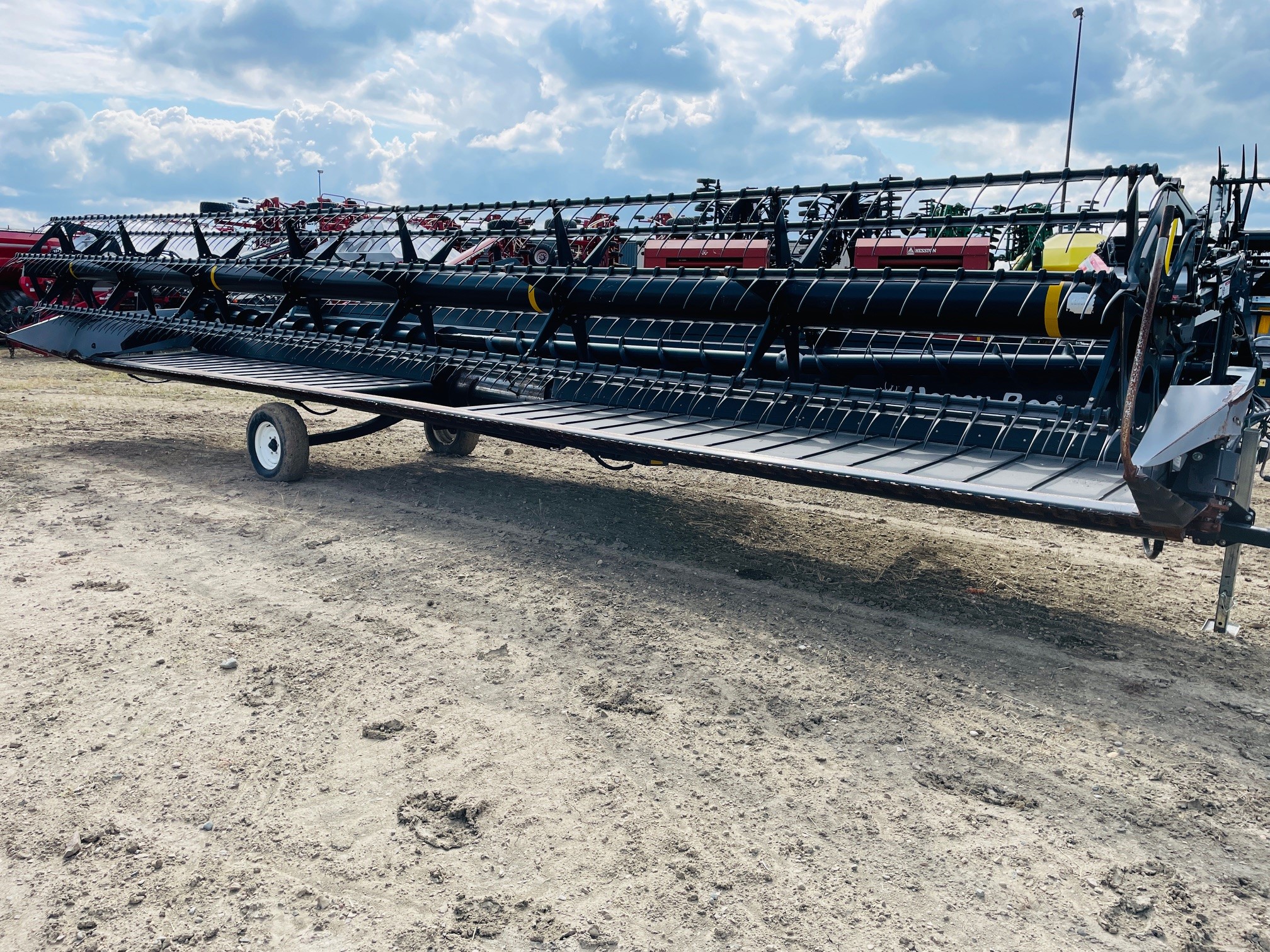 2012 Honey Bee SP36 Header Combine