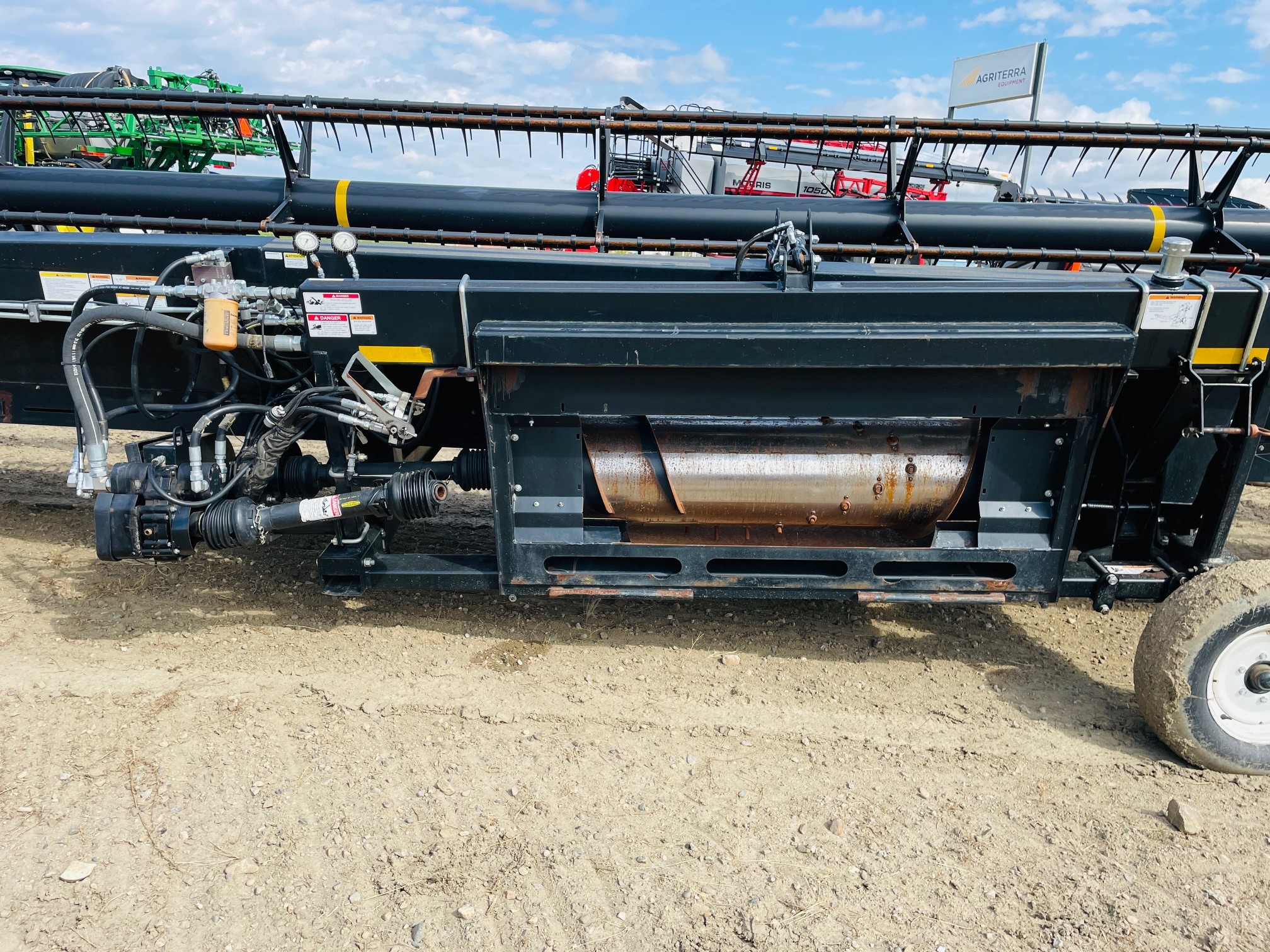 2012 Honey Bee SP36 Header Combine