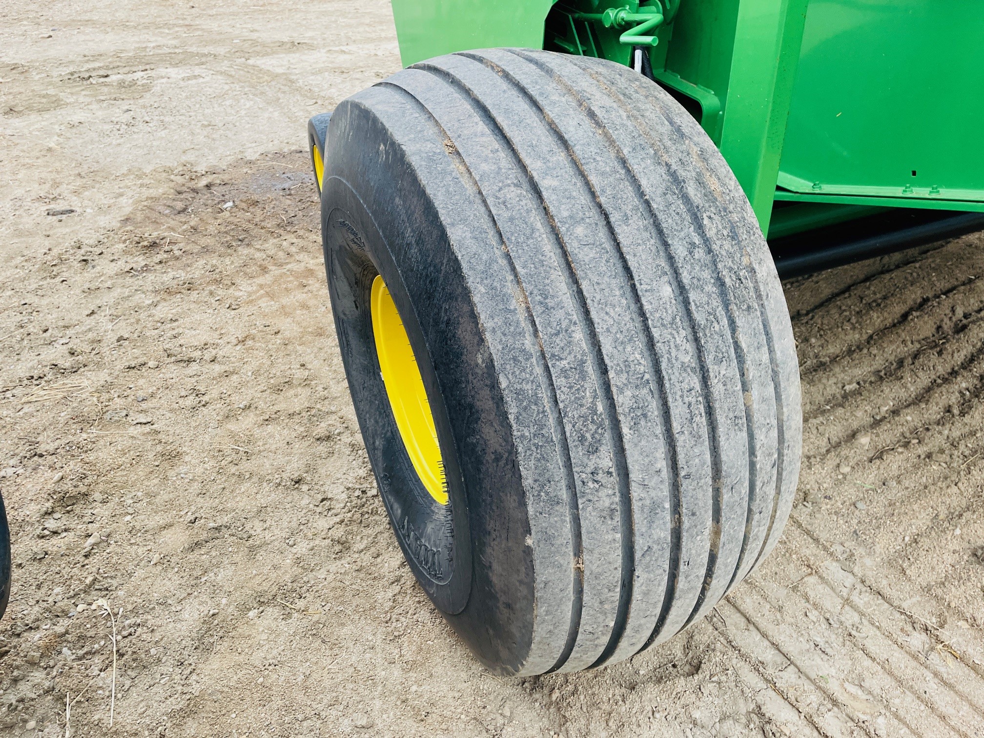 2015 John Deere 569 Baler/Round