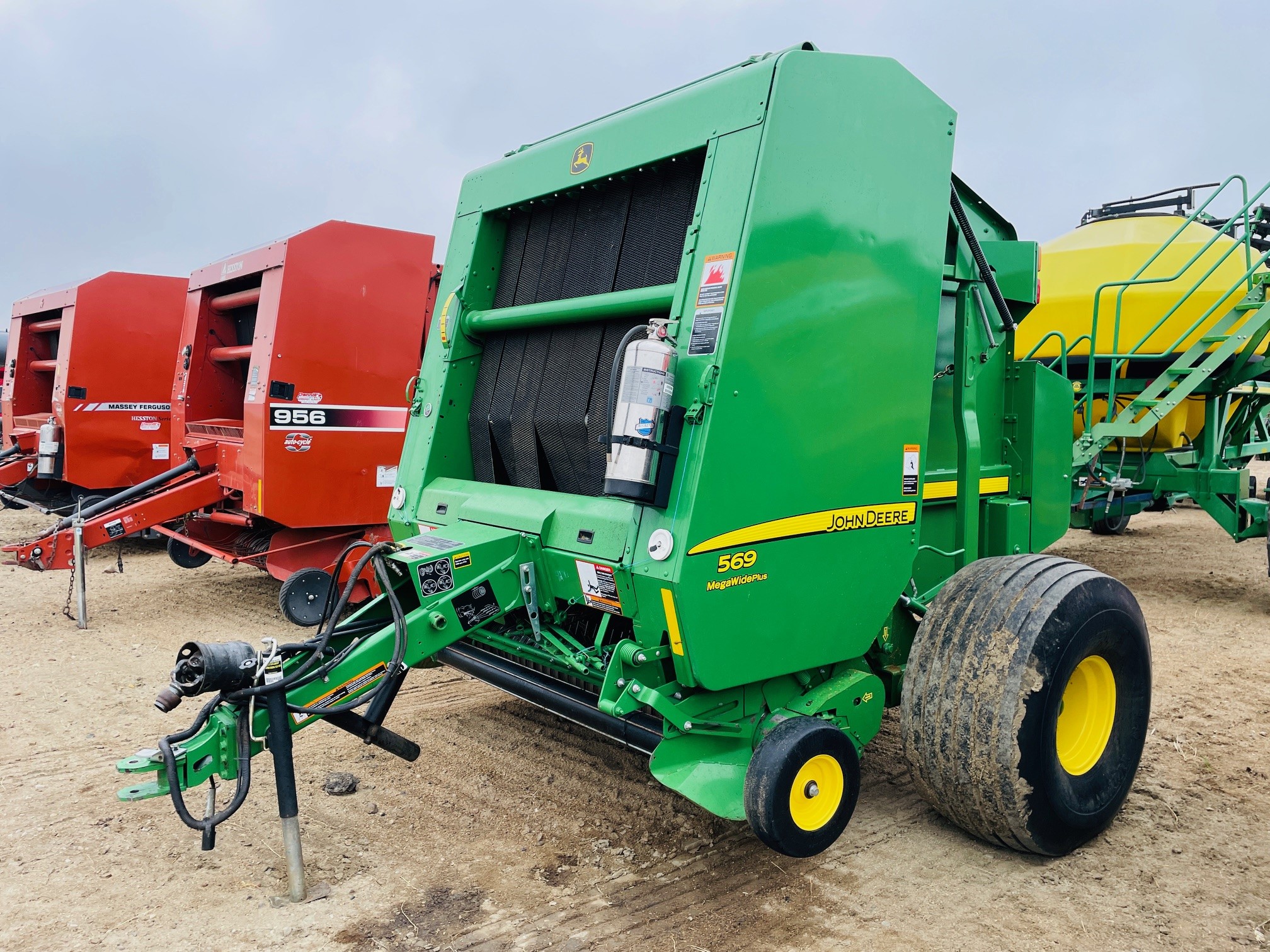 2015 John Deere 569 Baler/Round