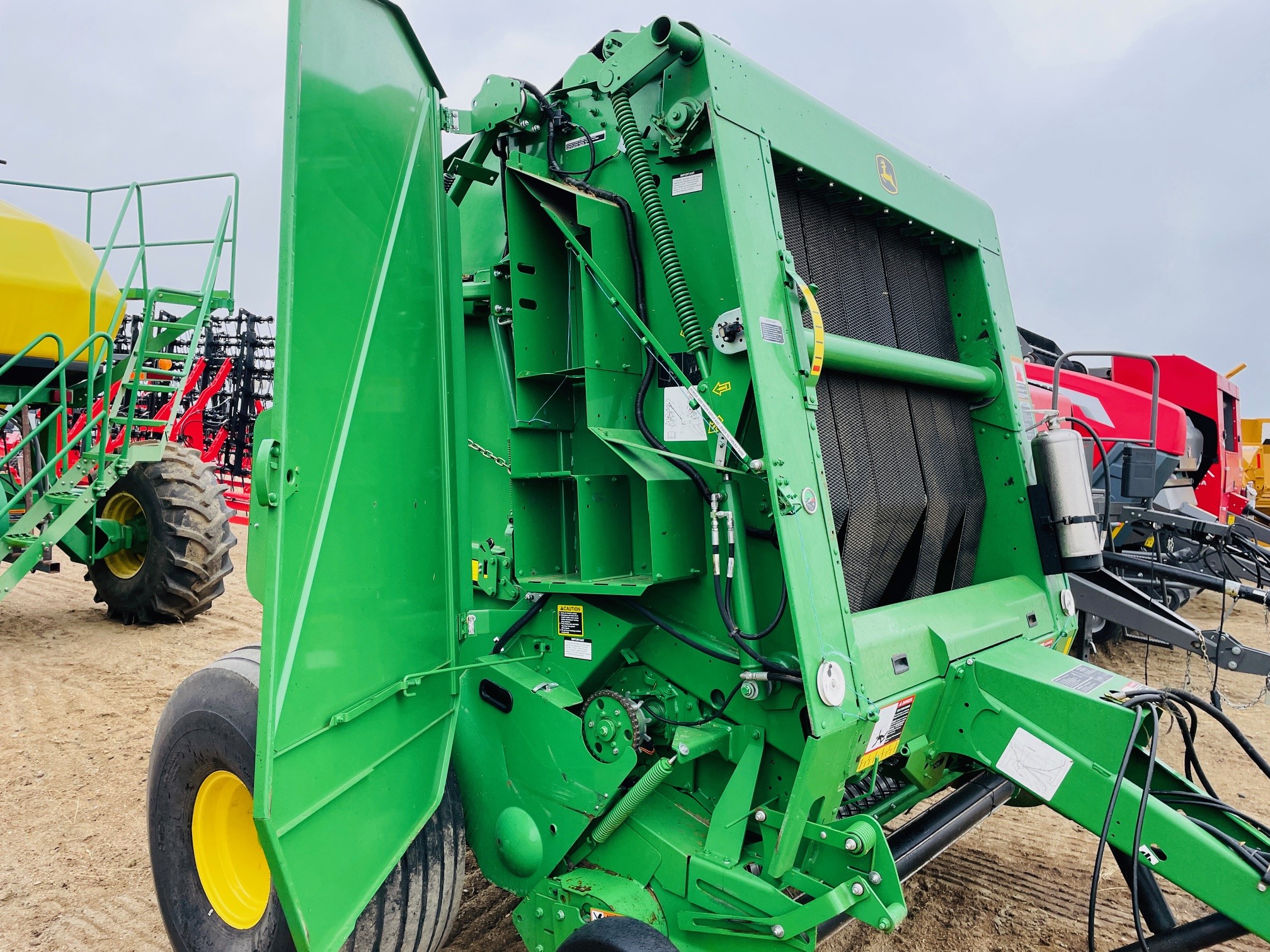 2015 John Deere 569 Baler/Round