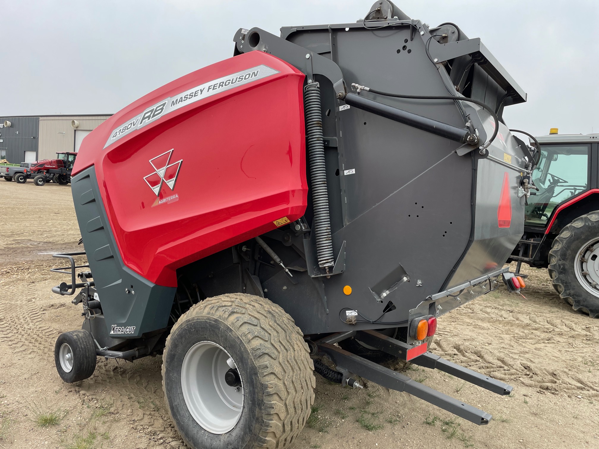 2022 Massey Ferguson 4180V Baler/Round