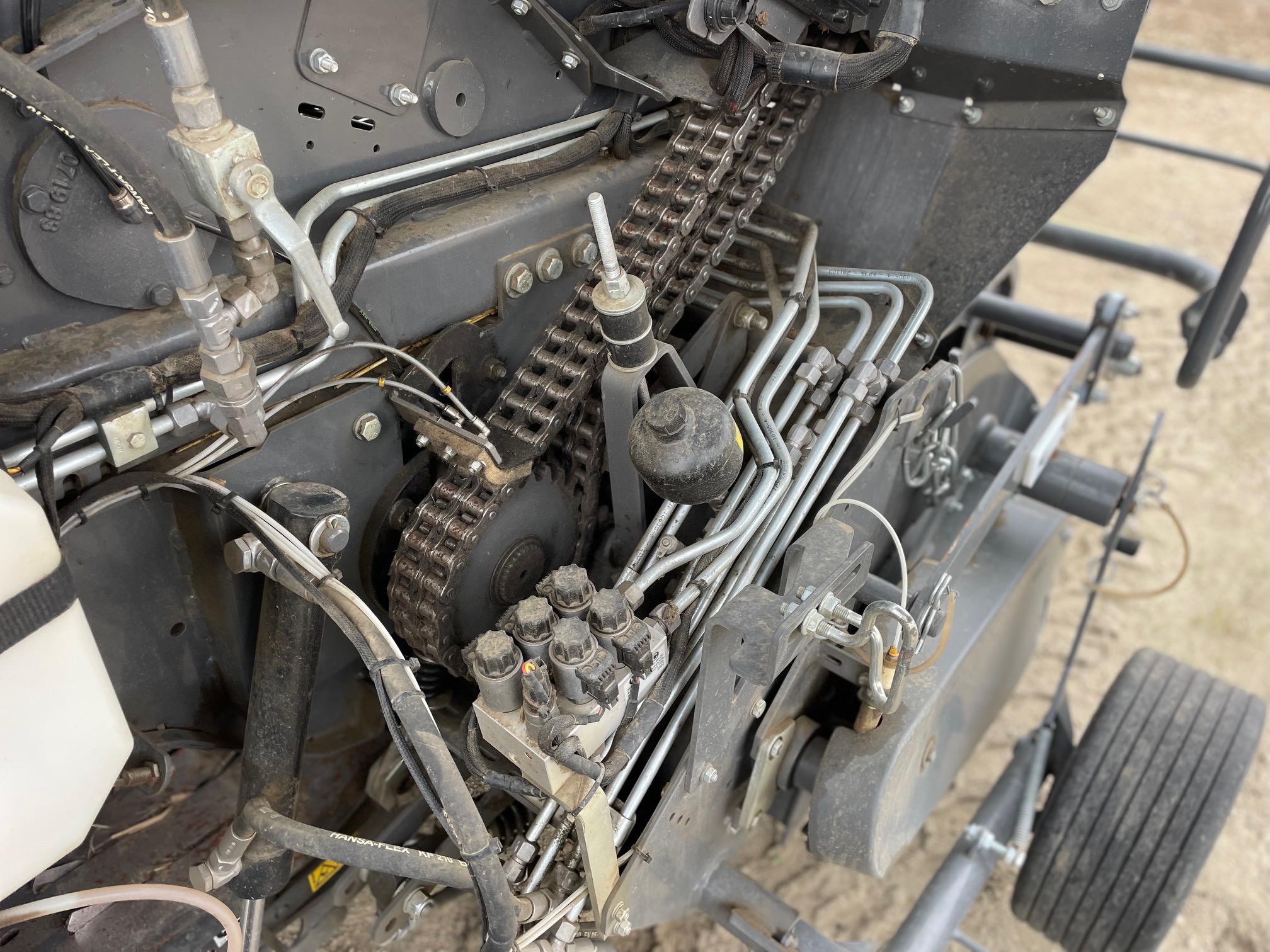 2022 Massey Ferguson 4180V Baler/Round