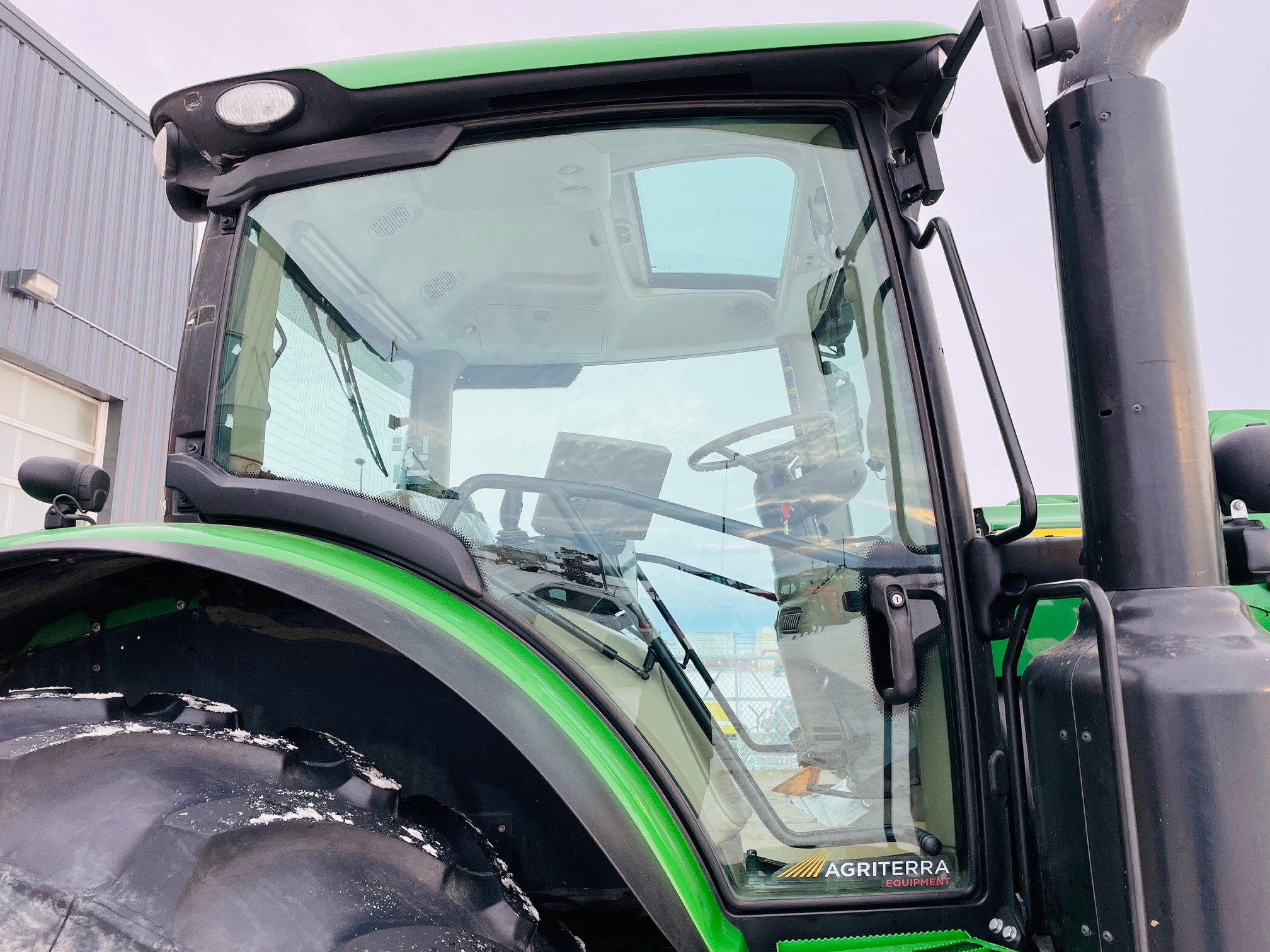 2019 John Deere 6175R Tractor