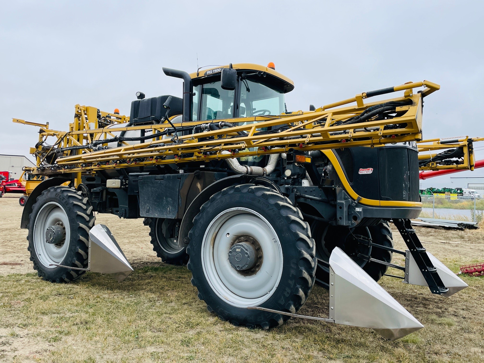 2012 RoGator RG1100 Sprayer