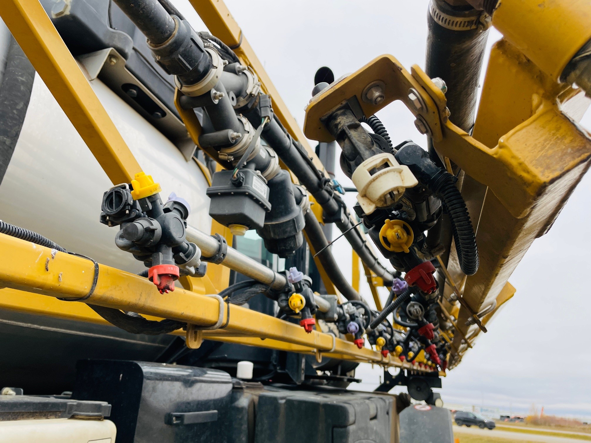 2012 RoGator RG1100 Sprayer