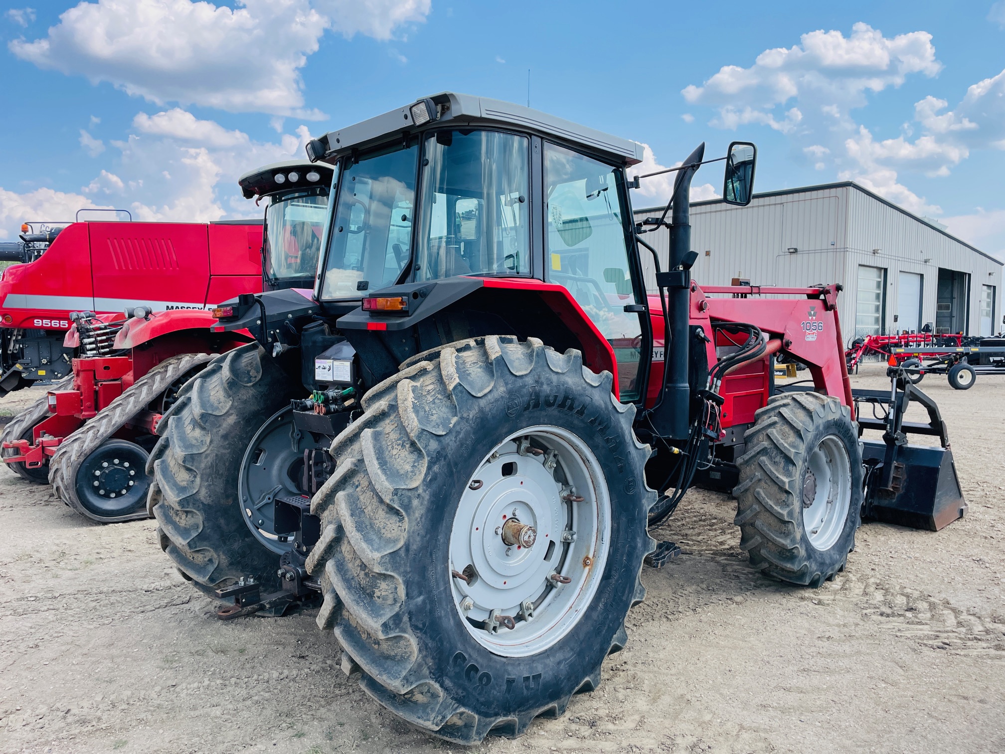 1997 Massey Ferguson 8140 Tractor Loader