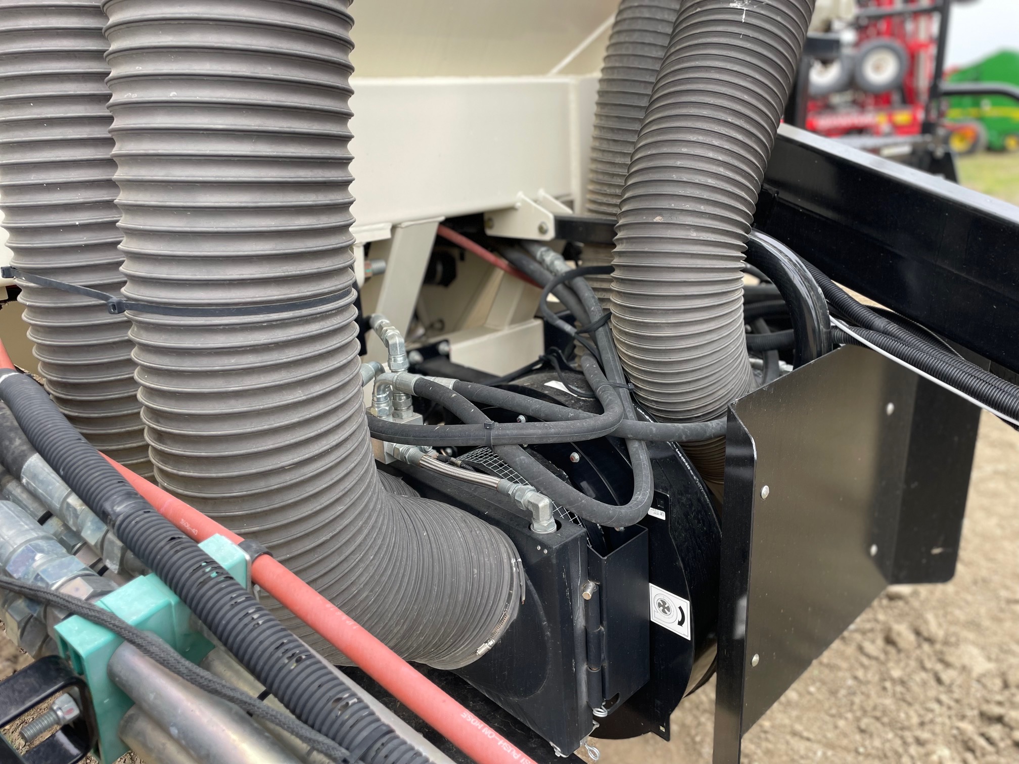 2018 Bourgault L7800 Air Tank/Cart