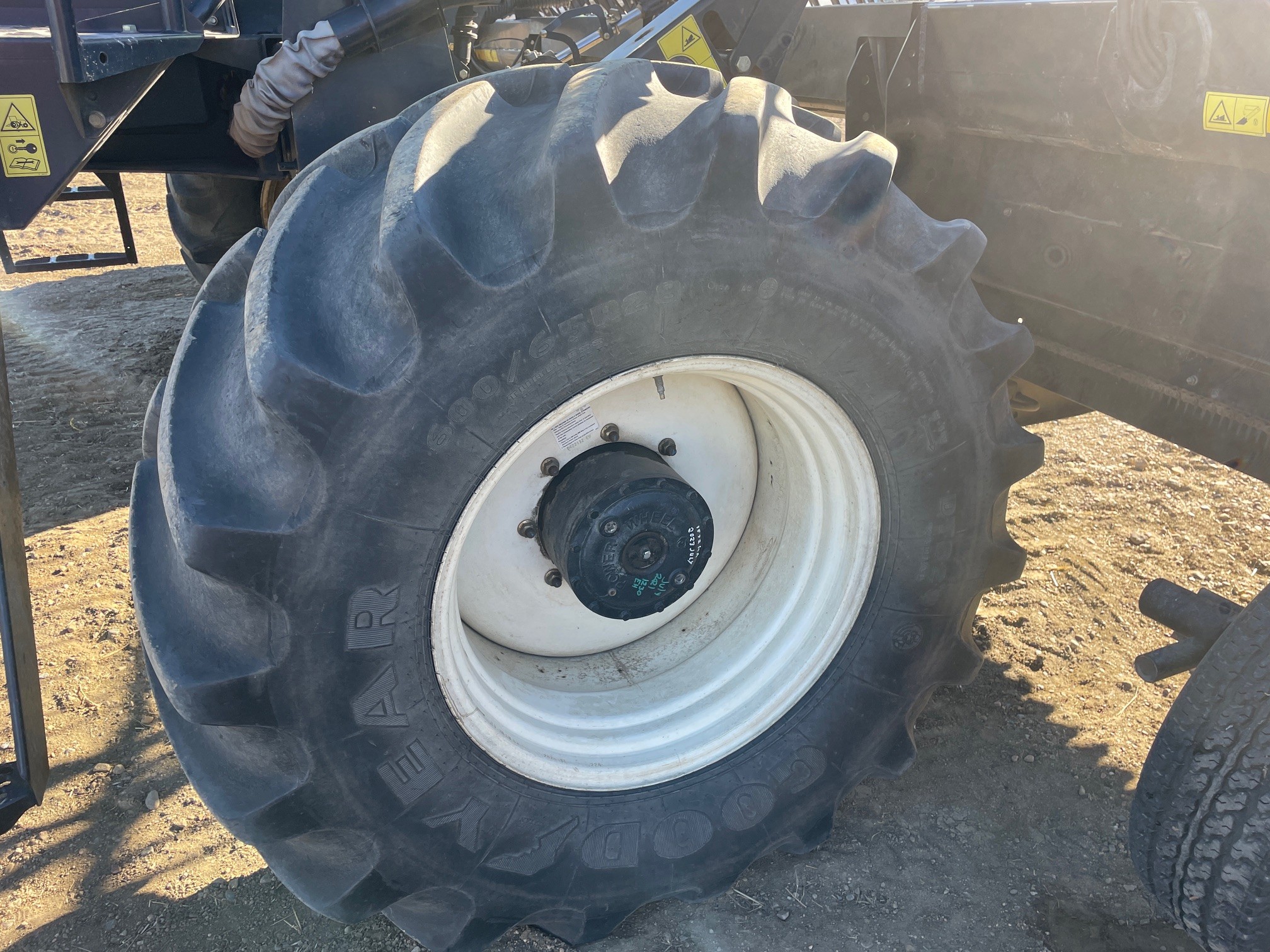 2014 MacDon M155 Swather