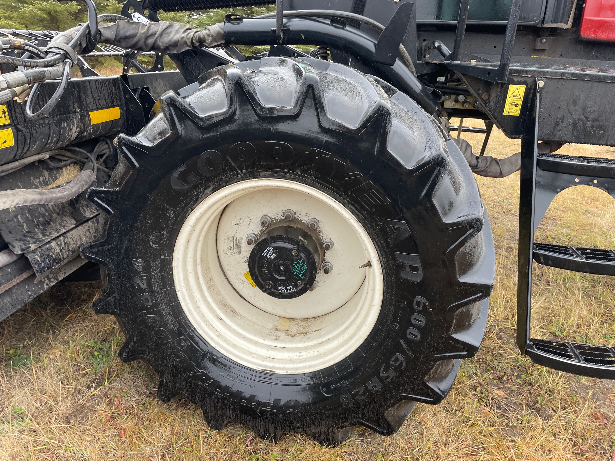 2014 MacDon M155 Swather