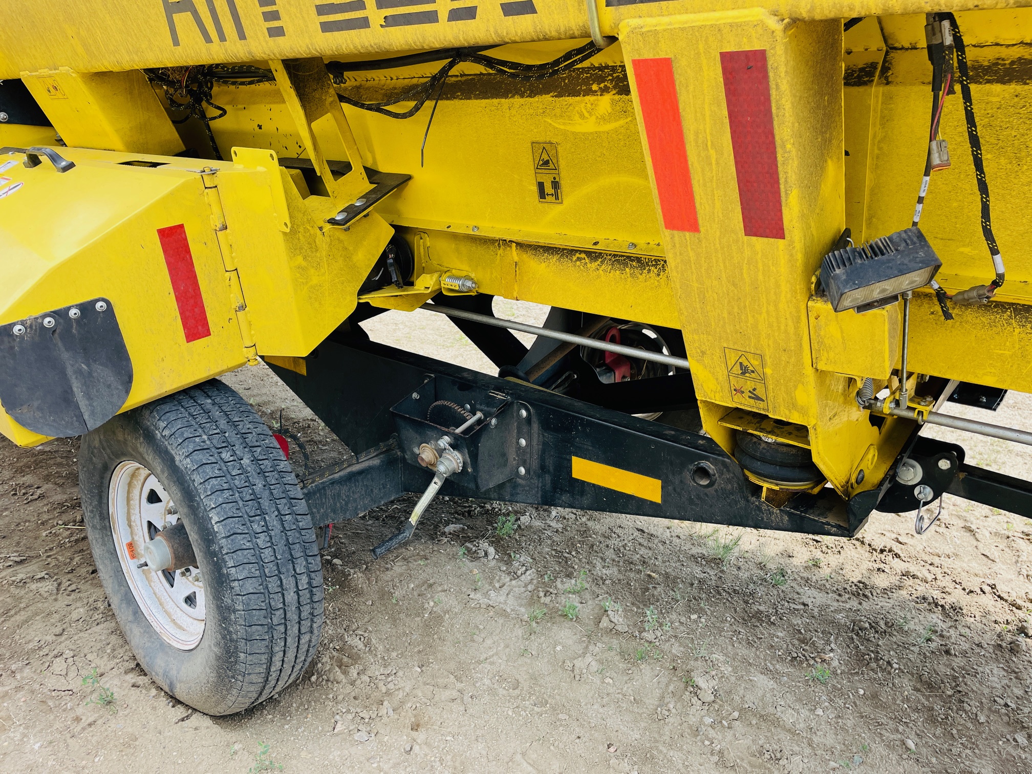 2015 Honey Bee AF236 Header