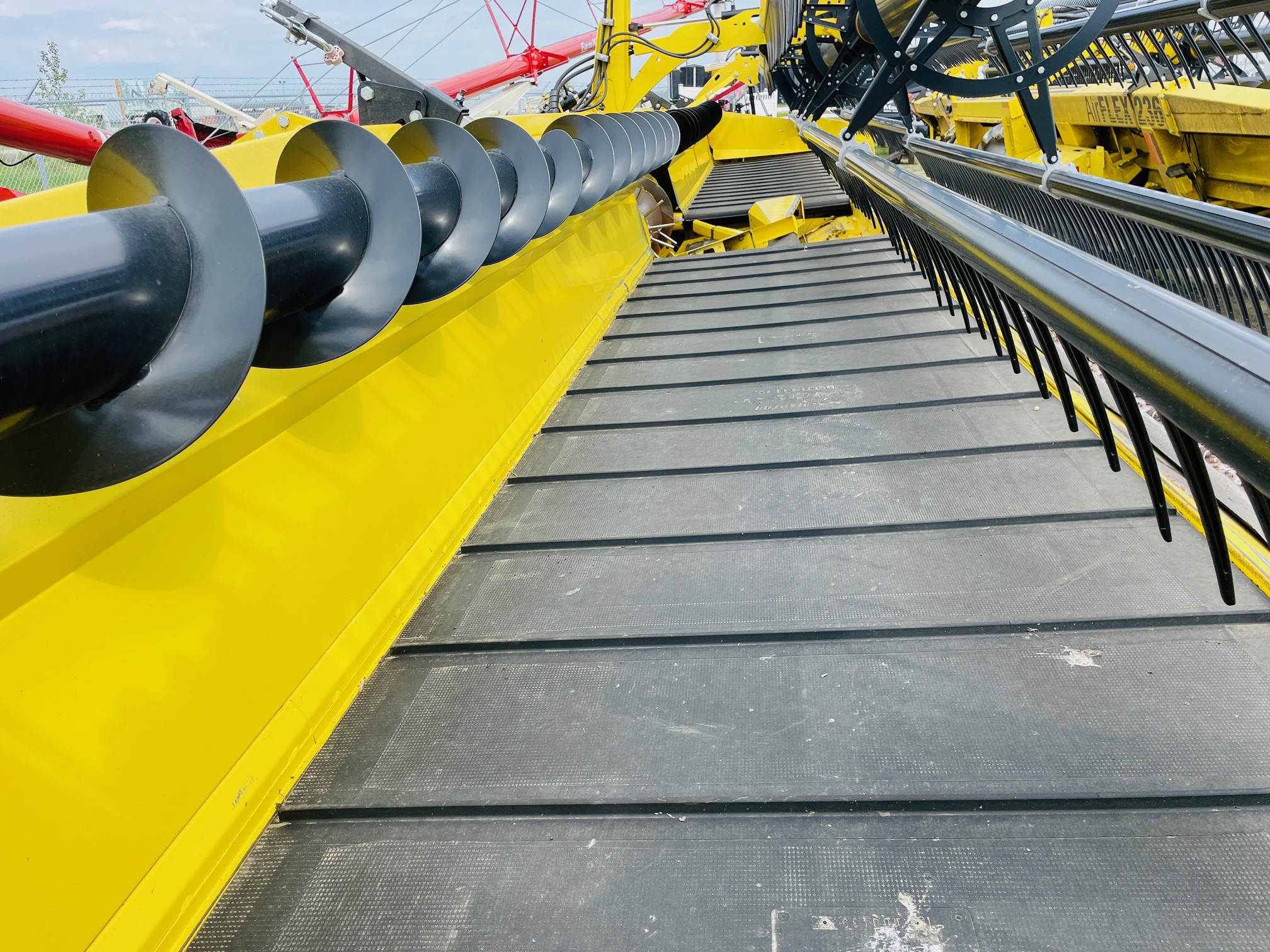 2016 Honey Bee AF236 Header