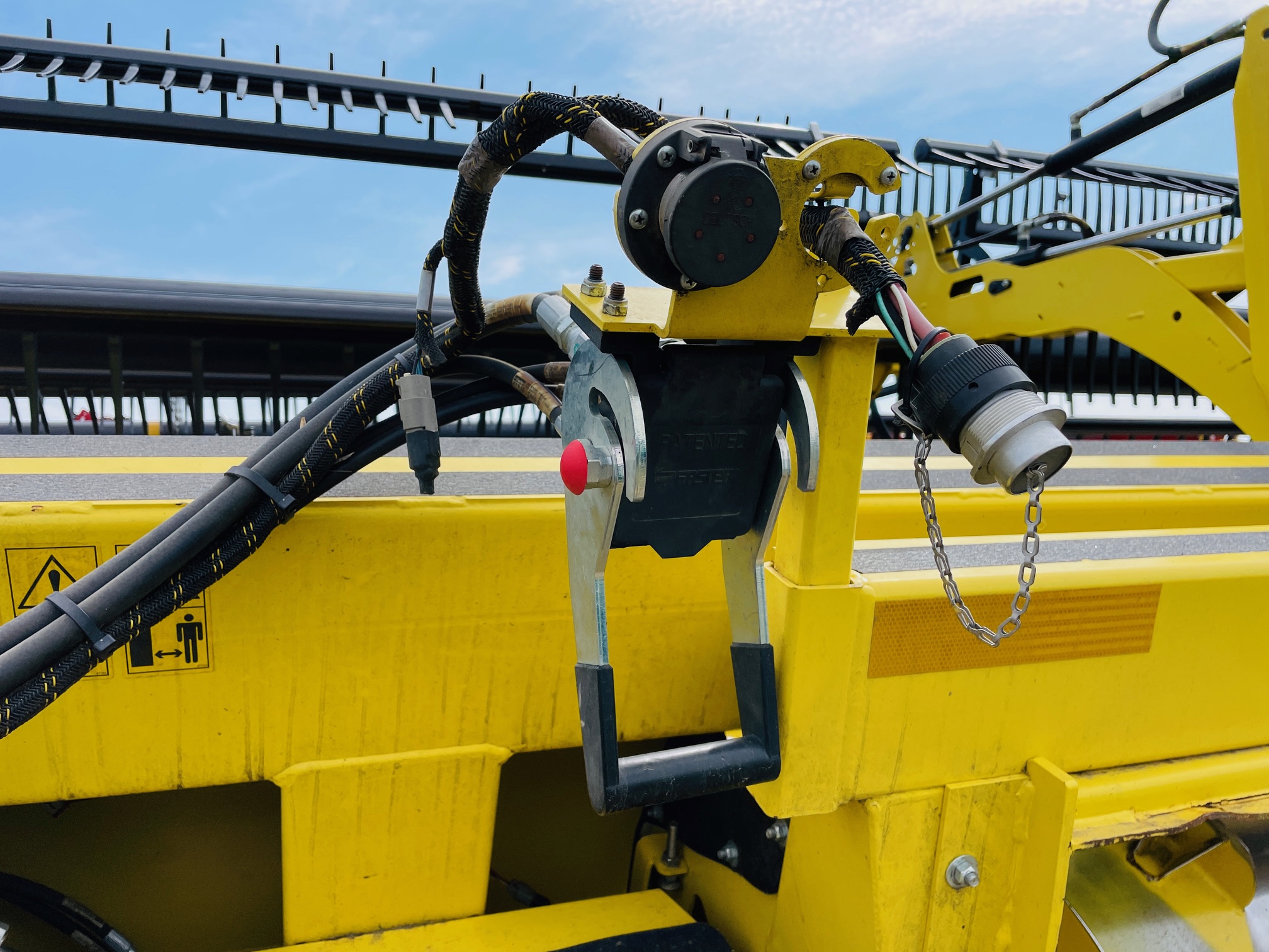 2016 Honey Bee AF236 Header